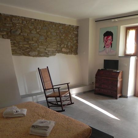 Affittacamere Borgo Degli Artisti Boutique Rooms Serricciolo Exterior foto