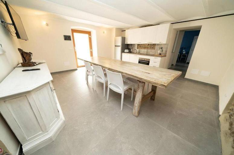 Affittacamere Borgo Degli Artisti Boutique Rooms Serricciolo Exterior foto