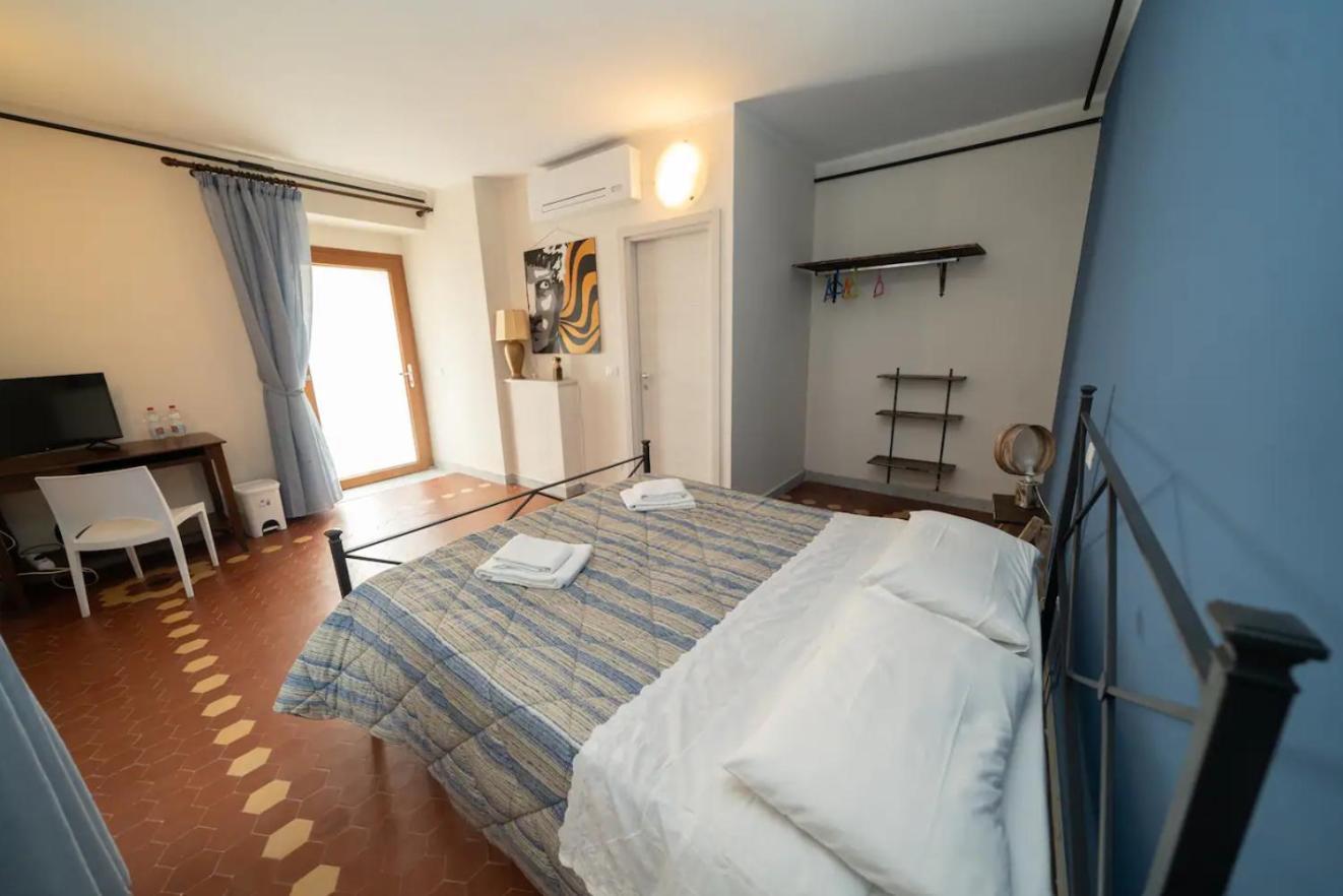 Affittacamere Borgo Degli Artisti Boutique Rooms Serricciolo Exterior foto